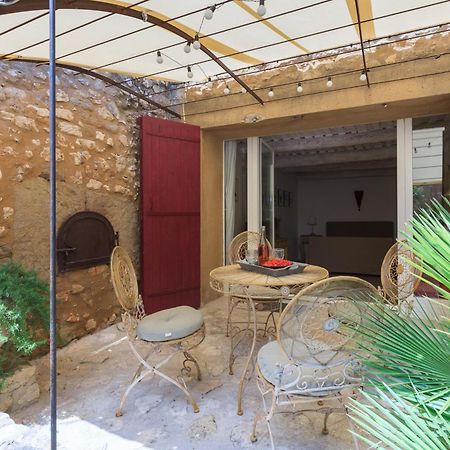 La Louviere Des Bruyeres Bed & Breakfast Robion en Luberon Oda fotoğraf